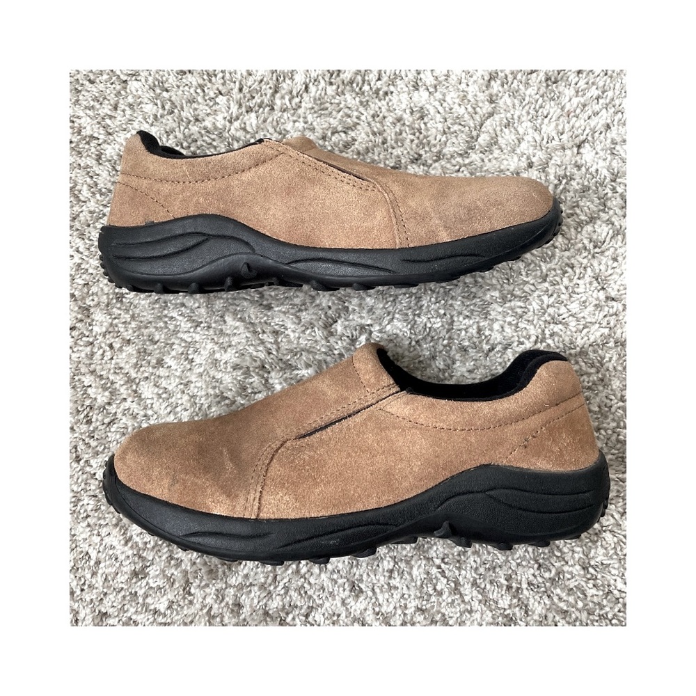 Magellan Outdoors NWOT Low Heel Hiking Boots - Tan / Black
